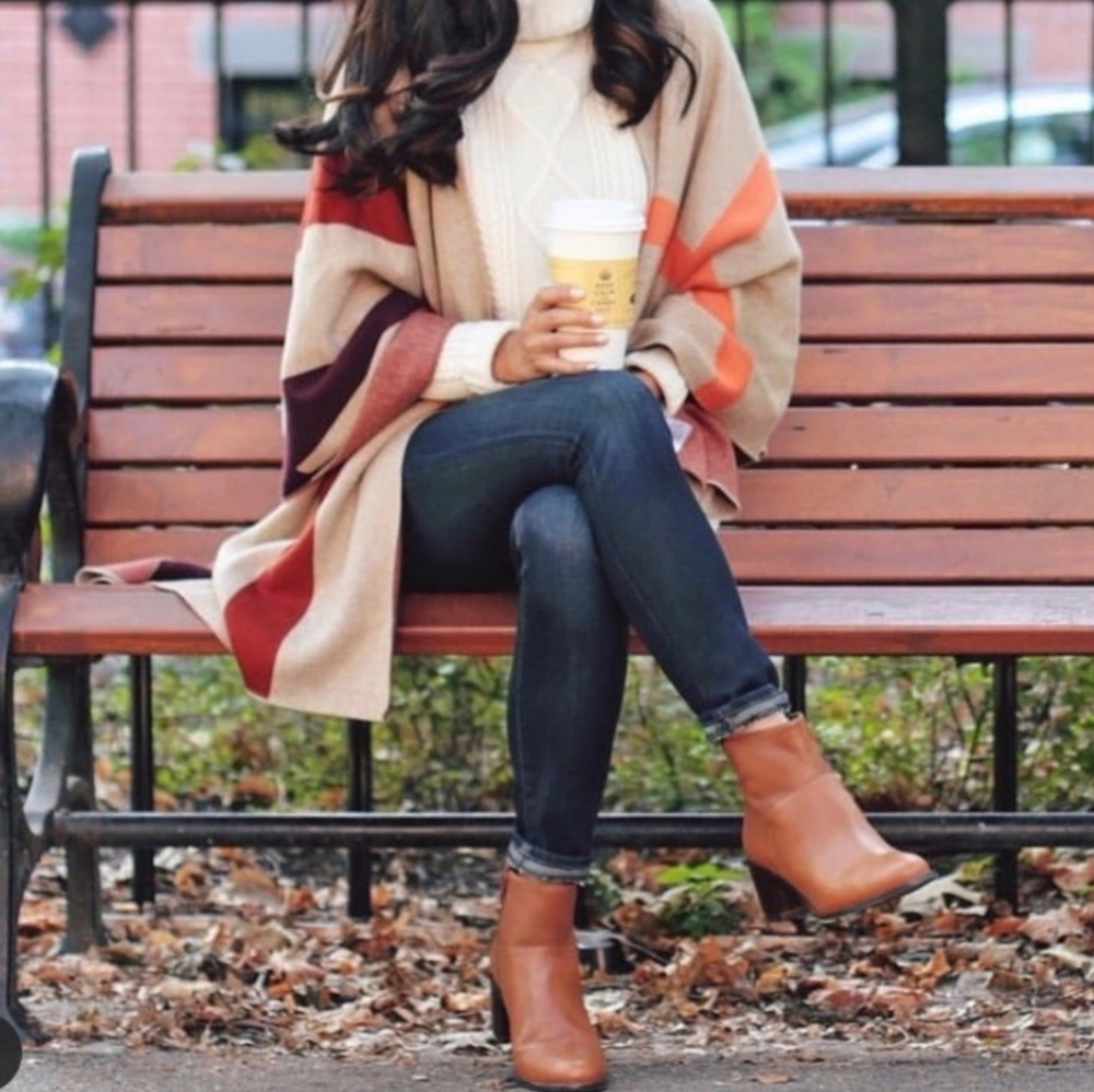 Talbots Poncho - Picture 2 of 5